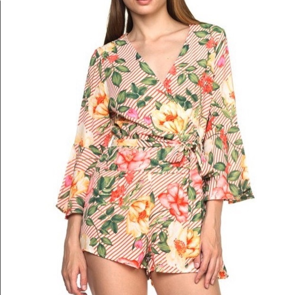 Floral set blouse and shorts